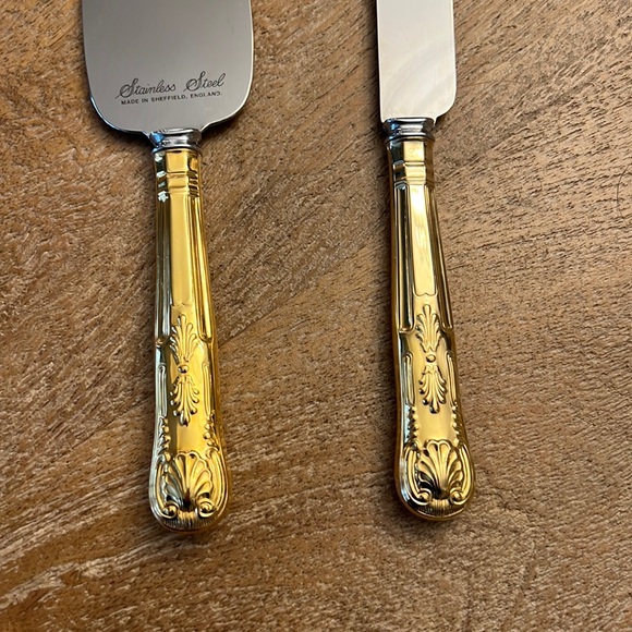 Cake Knife and Server - Picture 3 of 6